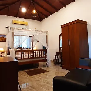 Гостевой дом Bliss Lounge, Канди